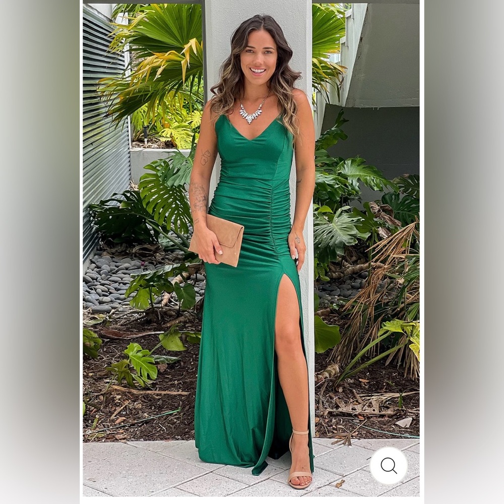 HUNTER GREEN RUCHED MAXI DRESS WITH SLIT